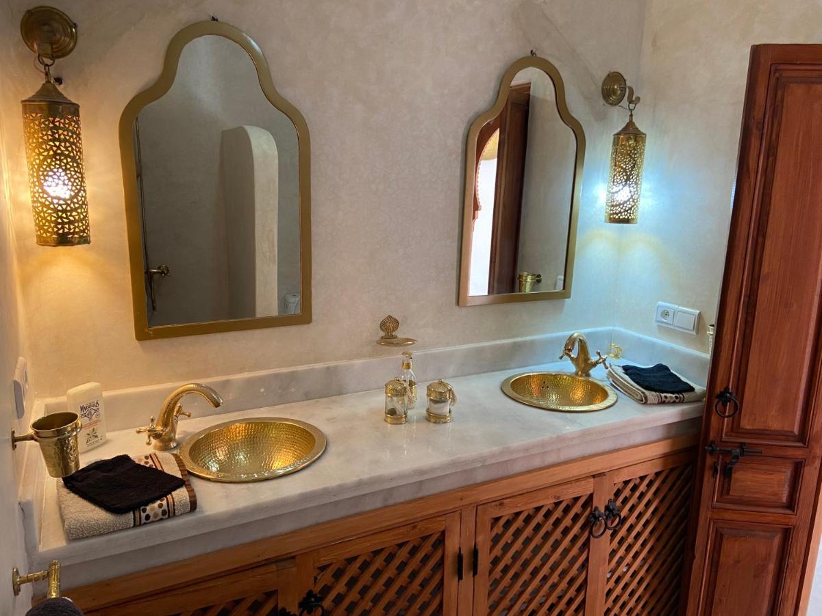 Villa Scil De Luxe, Piscine Chauffee, 3 Suites, Hamam, Jacuzzi Exterieur, Salle De Sport, Service Baby Sitter, Option Gouvernante, Vue Sur L'Atlas, Parkings Prive, Pas De Vis A Vis !