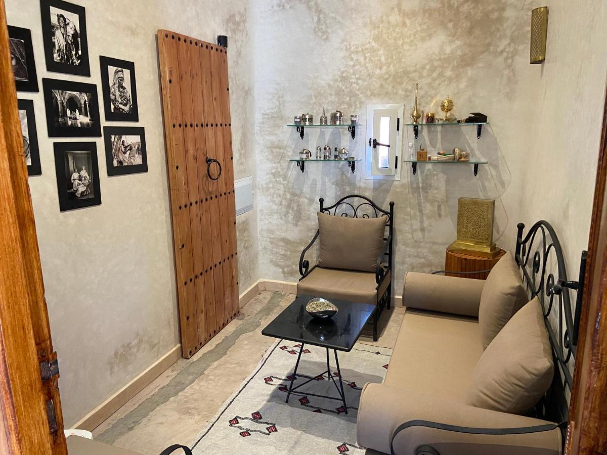 Villa Scil De Luxe, Piscine Chauffee, 3 Suites, Hamam, Jacuzzi Exterieur, Salle De Sport, Service Baby Sitter, Option Gouvernante, Vue Sur L'Atlas, Parkings Prive, Pas De Vis A Vis ! *
