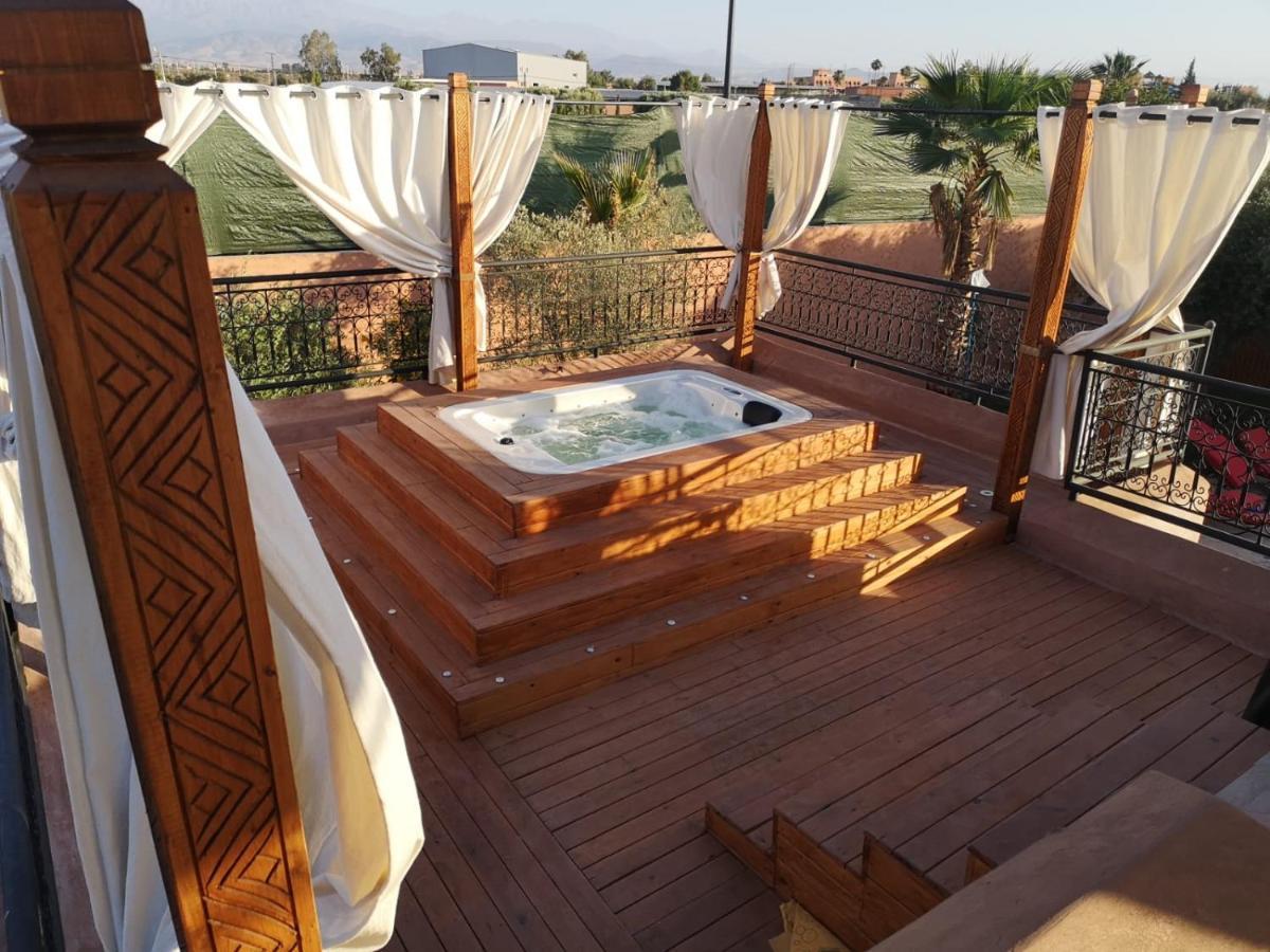Villa Scil De Luxe, Piscine Chauffee, 3 Suites, Hamam, Jacuzzi Exterieur, Salle De Sport, Service Baby Sitter, Option Gouvernante, Vue Sur L'Atlas, Parkings Prive, Pas De Vis A Vis ! * Marrakesh
