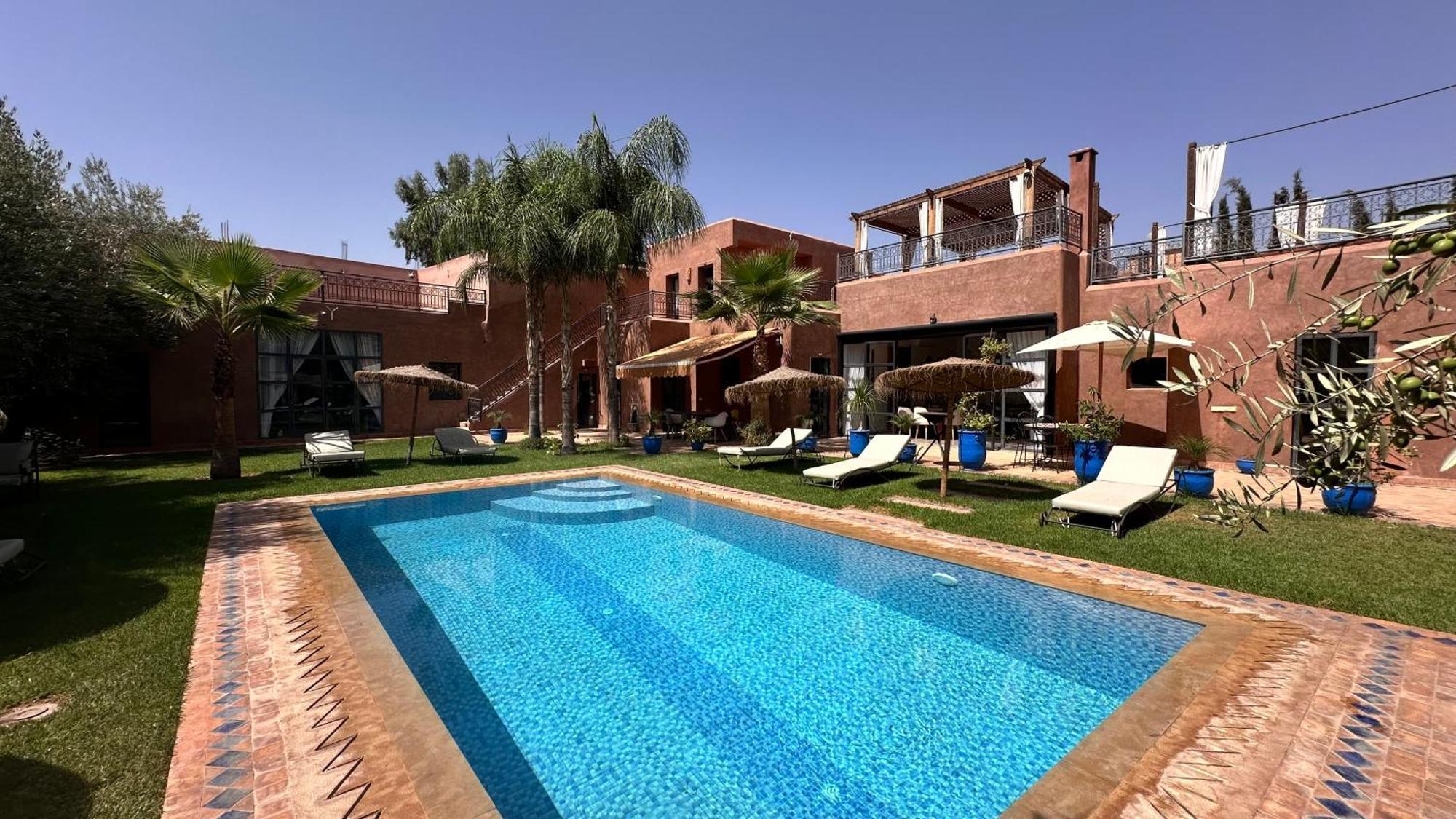 Villa Villa Scil De Luxe, Piscine Chauffee, 3 Suites, Hamam, Jacuzzi Exterieur, Salle De Sport, Service Baby Sitter, Option Gouvernante, Vue Sur L'Atlas, Parkings Prive, Pas De Vis A Vis !